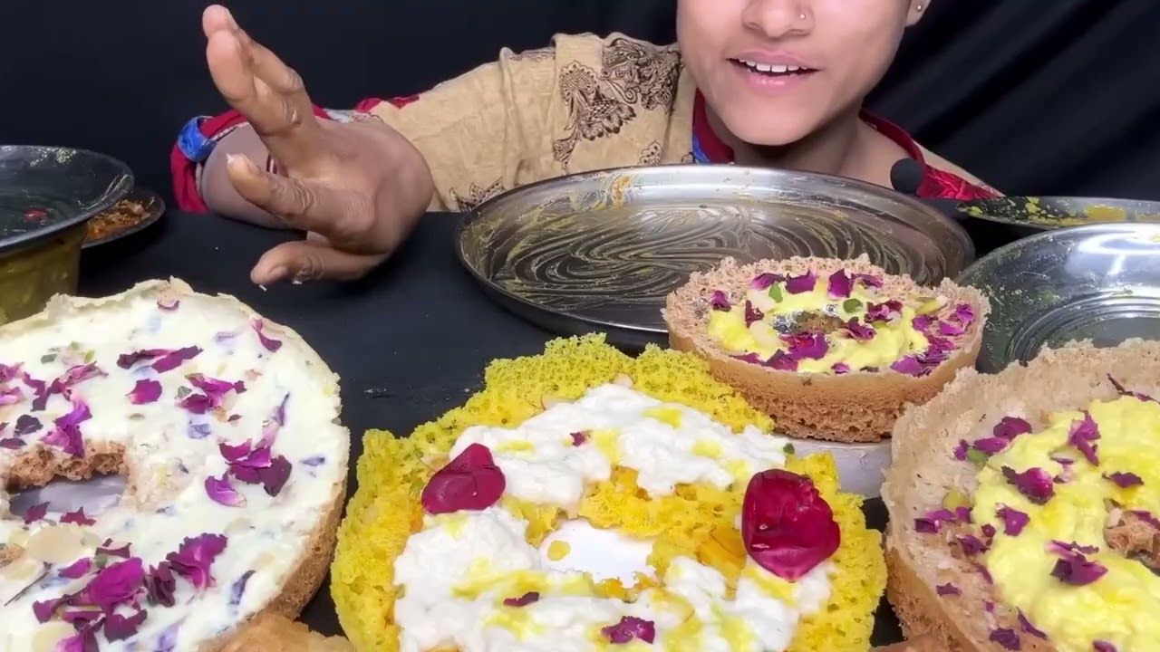 Dal Chawal Lal Saag Fry Ghevar Sweet Soyabean Curry Pakoda Eating mnasmreating mnaeating ASMR 