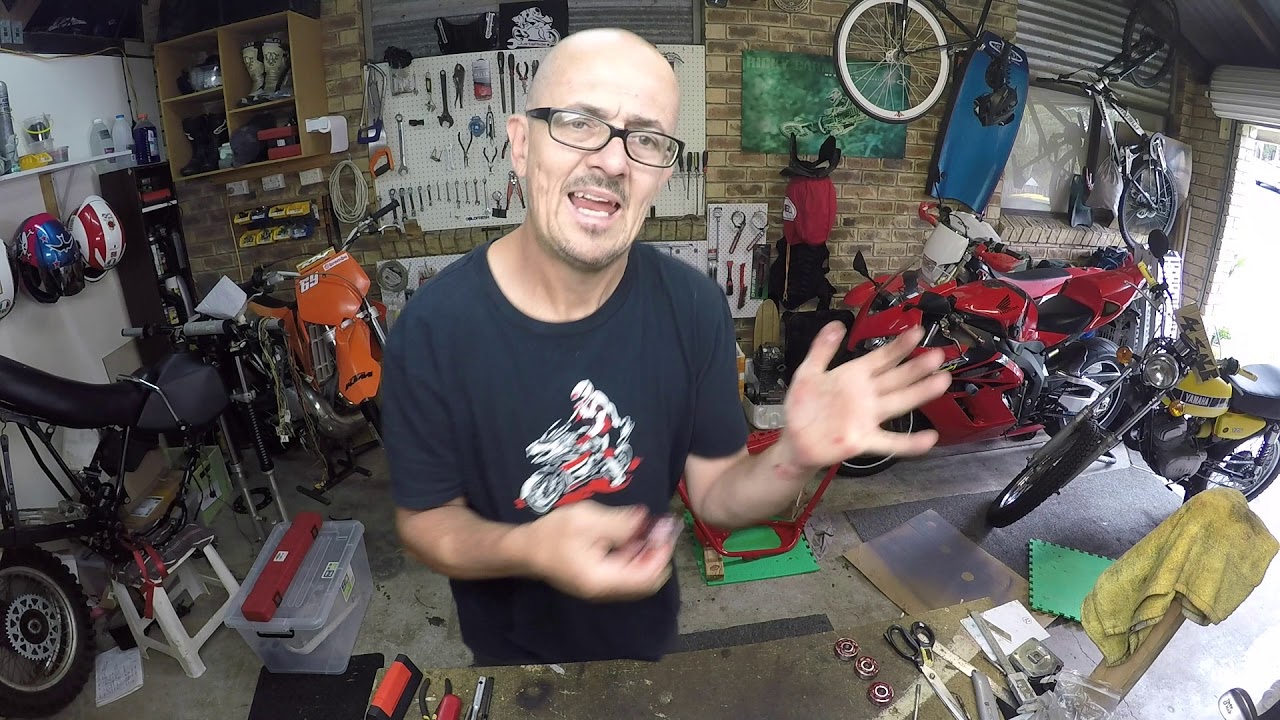 Honda CB 125 K3 |  Pt  8 | Engine Stall | Panel Work | Wheel Bearings.