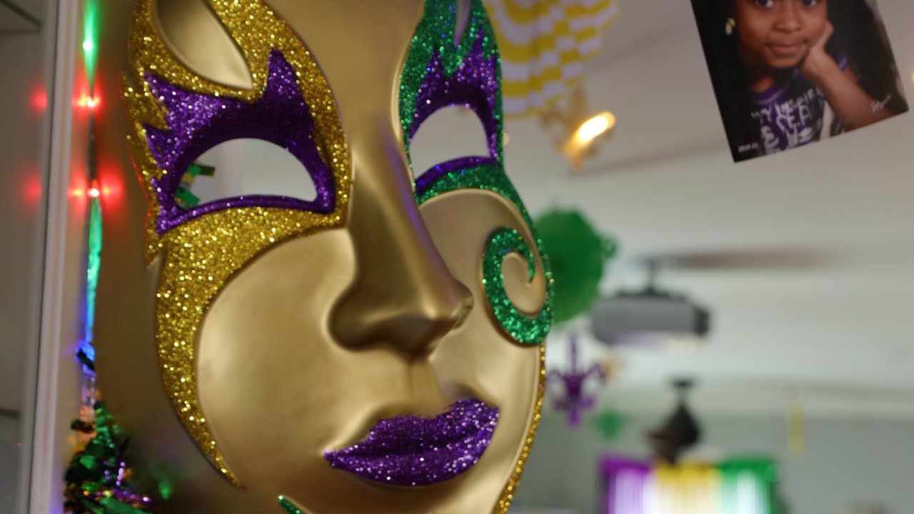 Celebrate Mardi Gras At Home! Mardi Gras Party Decor | Birthday Decoration Ideas at Home