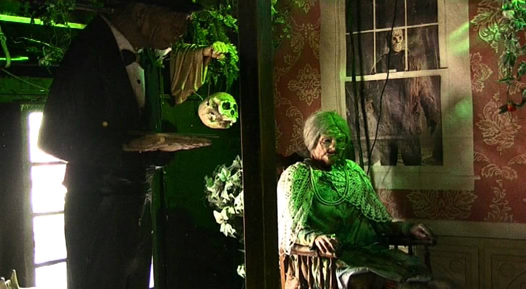 Haunted Mansion (Hinzen) off-onride kermis Best 2012.