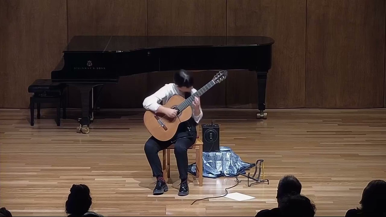Maria Kolozou - Cotsiolis performs Rondeña by Regino Sainz de la Maza