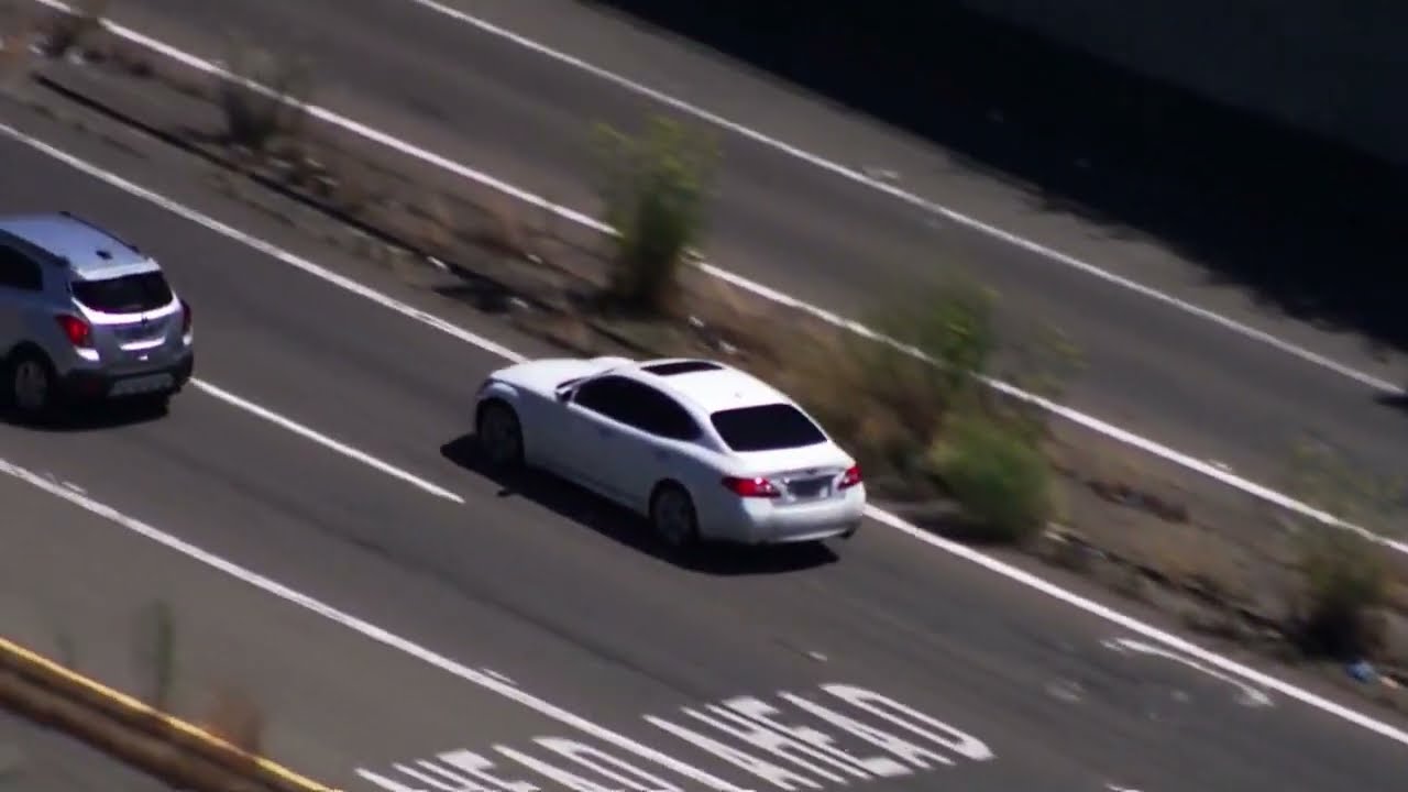 Raw video: High-speed police chase through East Bay