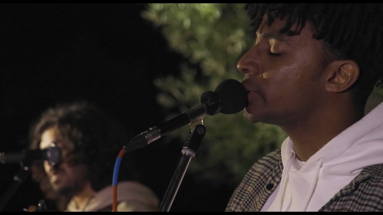 Mantle Music – Young Robin , “Evermore”