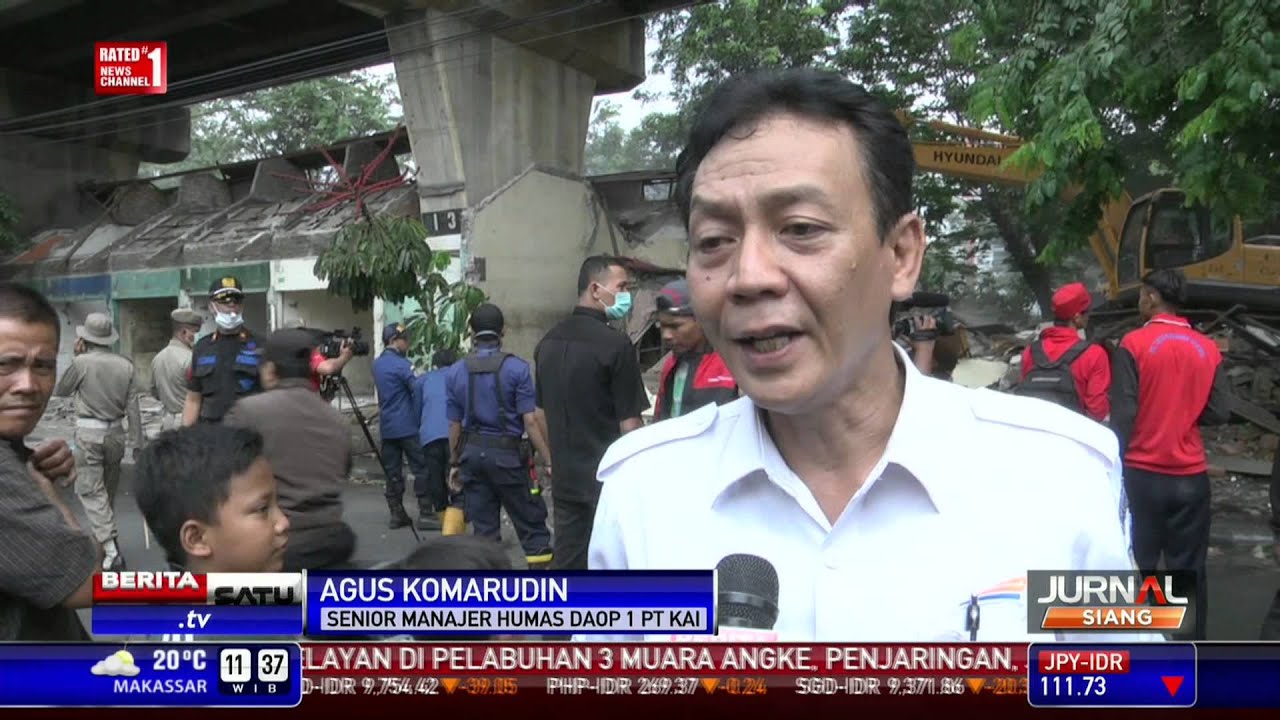 PT KAI Bongkar Ratusan Kios di Stasiun Sawah Besar
