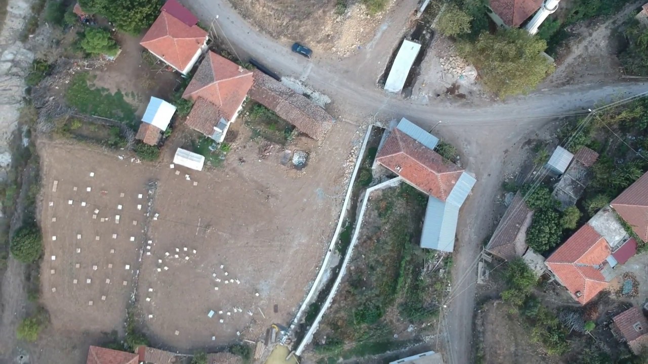 DEMİRSÖZ ÇANAKKALE BAYRAMİÇ BEZİRGANLAR'DA SATILIK BAHÇELİ MÜSTAKİL KÖY EVİ