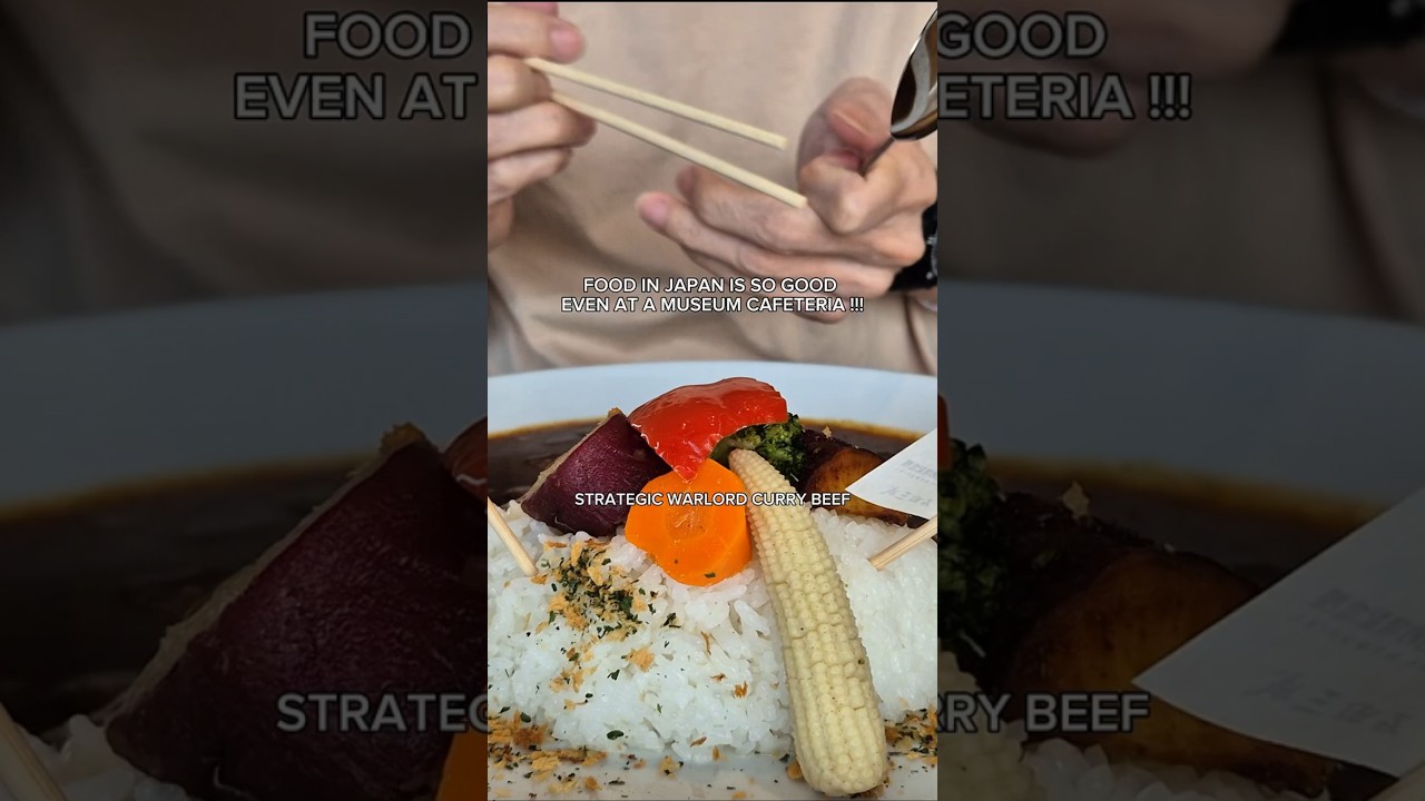 let's go again! people go Samurai Museum see history i go eat Strategic Warlord Curry Beef