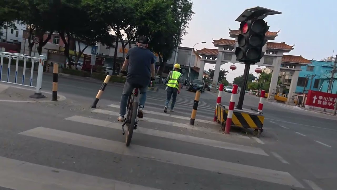 Rowerek, klimatyczna kawiarenka, meeega ciasne uliczki, tajemnicze schody i inne przygody!