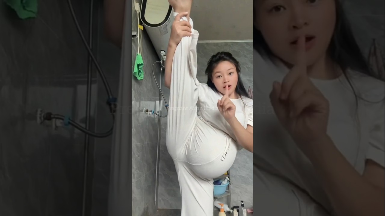 Pregnant Asian 193