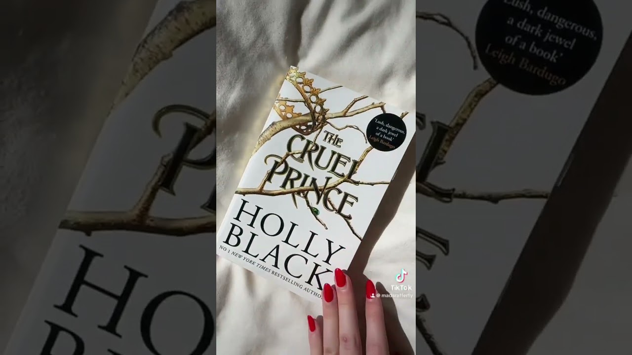 Fantasy book recommendations 🧚🏼‍♀️☁️🐉 