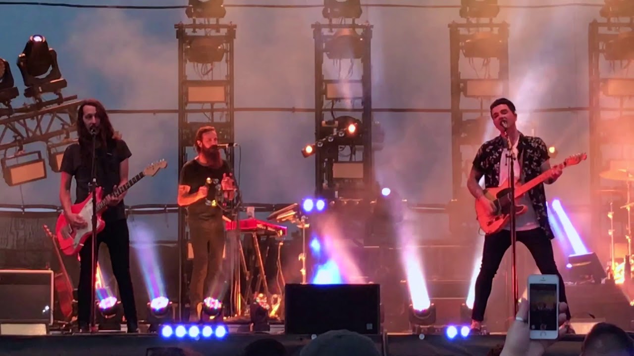 DASHBOARD CONFESSIONAL - SAINTS AND SAILORS (LIVE) @ ECHO BEACH, TORONTO