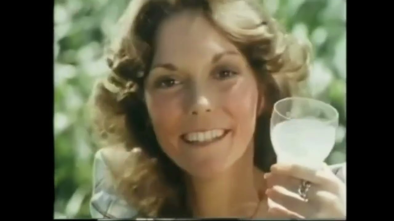 Carpenters Suntory Pop Commercials In Japan 1977