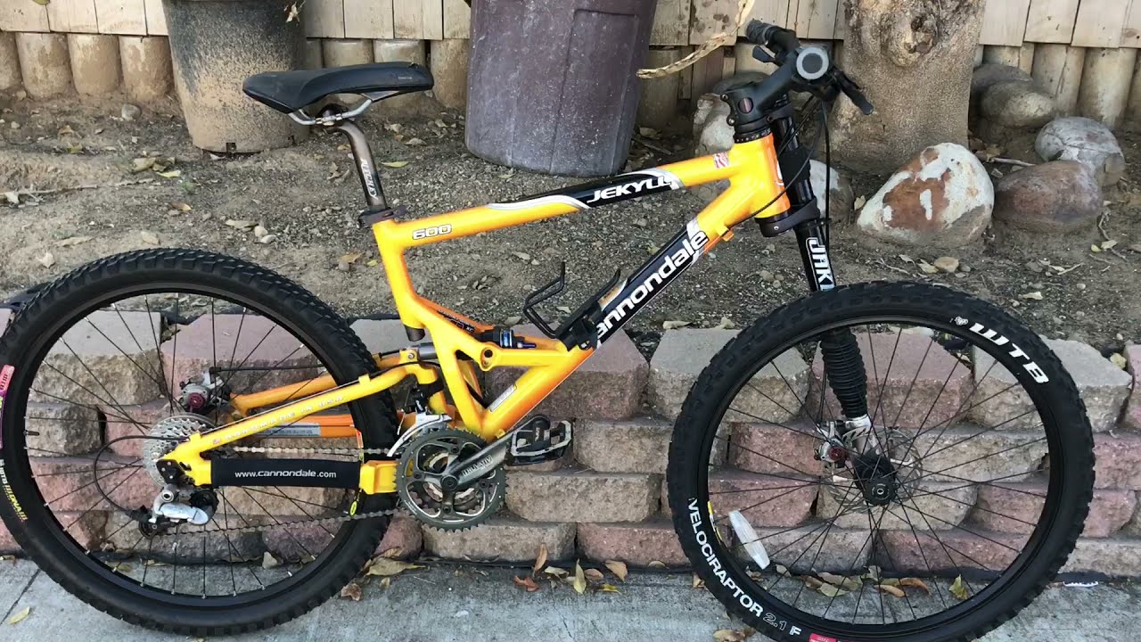2006 Cannondale JekyII 600 mountain bike.