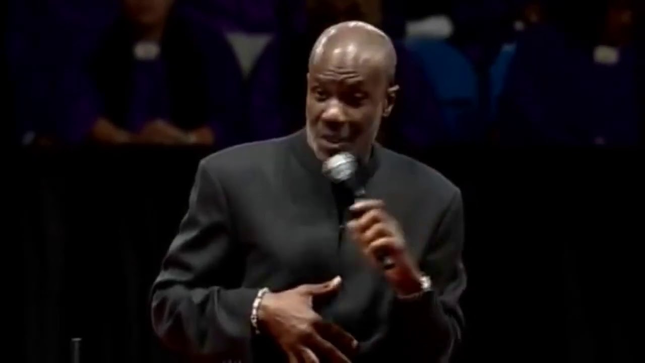 Bishop Noel Jones Preaching At The COGIC Holy Convocation And West Angeles COGIC Back To Back!