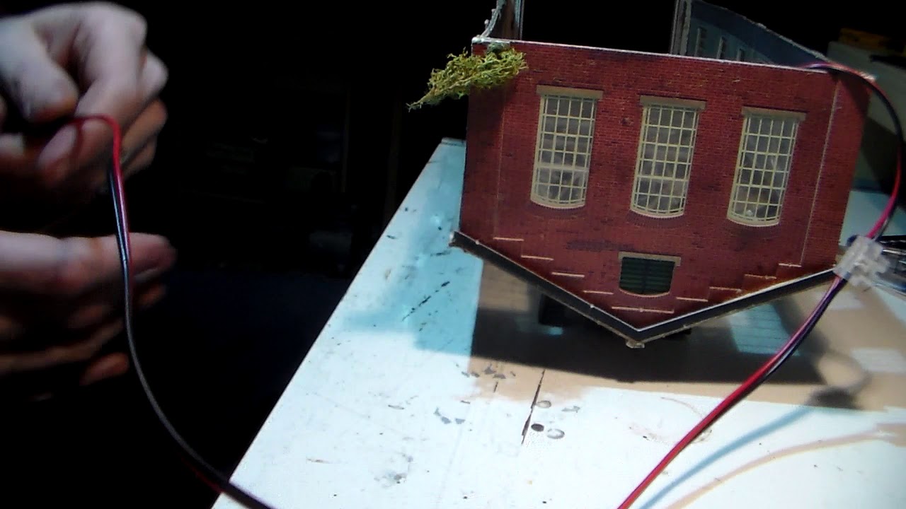 MODEL RAILWAY TIPS , BUILDING LIGHTING FOR DUMMIES !