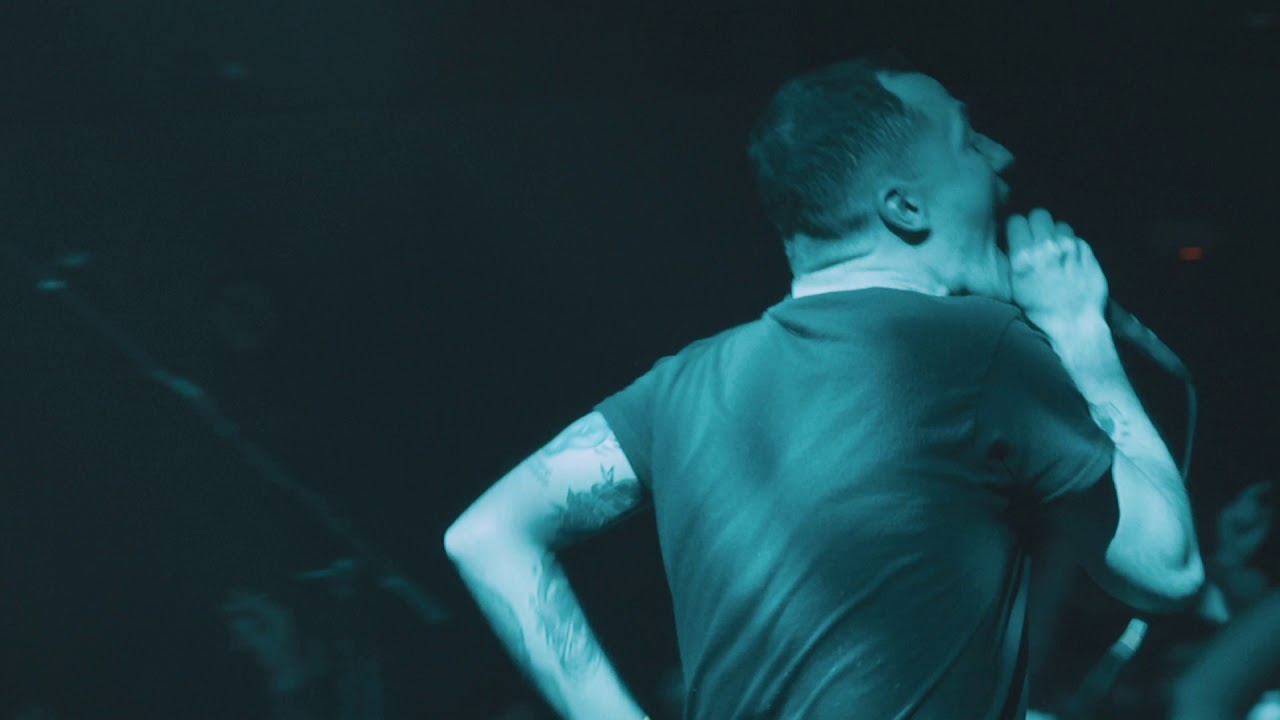 Touch&eacute; Amor&eacute; - 