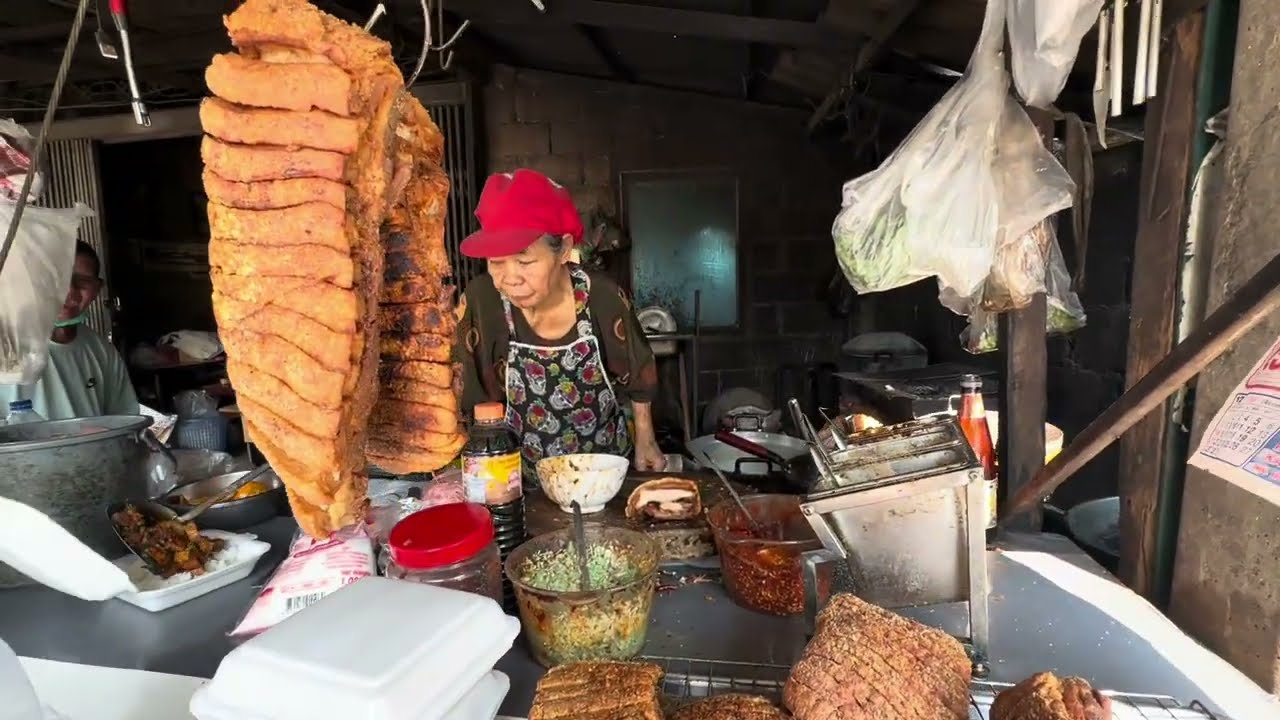 สมคำร่ำลือจริงๆ ให้เยอะสะใจมาก หมูกรอบที่กรอบจริงๆ  รสชาติชาติโคตรว้าว ใครได้กินก็ติดใจ💯✔️