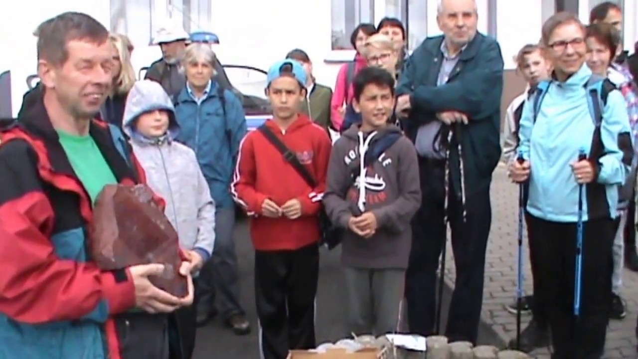 D&aacute;lkov&yacute; pochod Rotavsk&yacute; kufr s RNDr Petrem Roj&iacute;kem. Rotava 20.5.2017.
