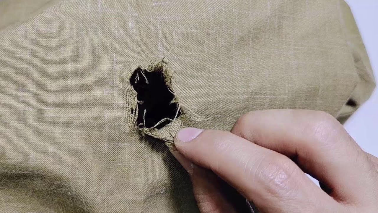 Как незаметно зашить дырку на одежде / Хранить одежду