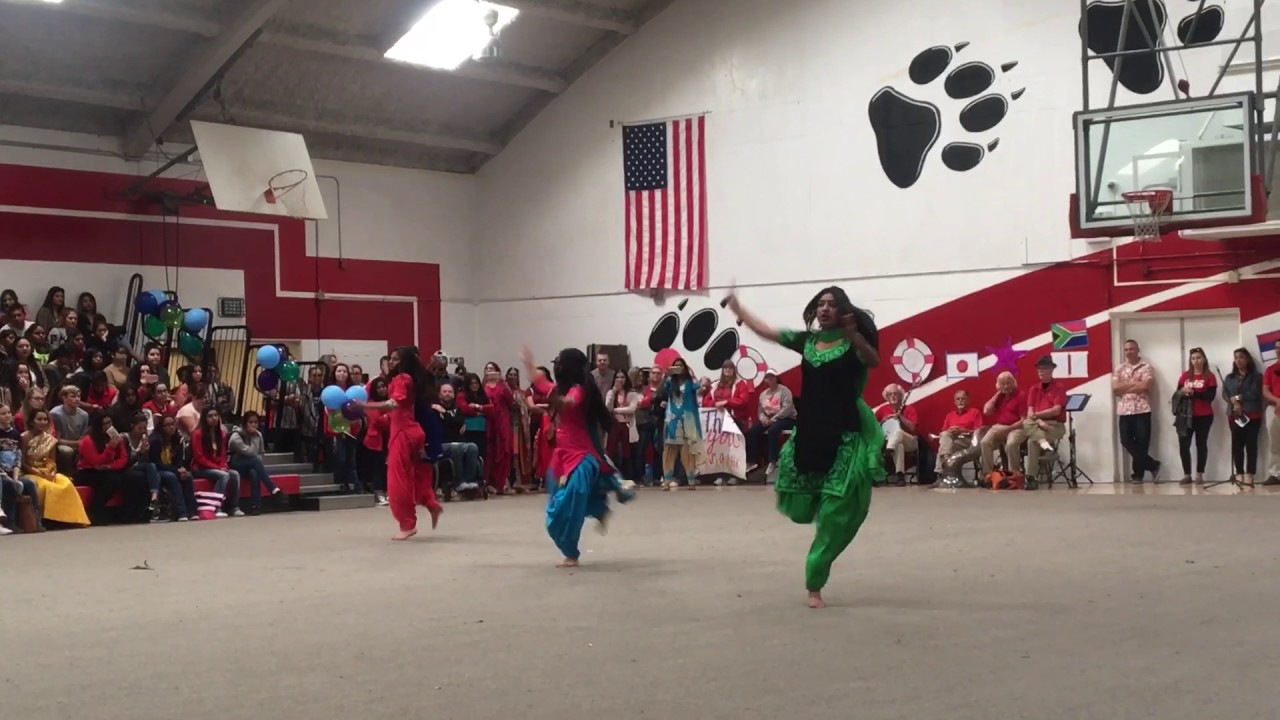 CHS Bhangra performance 2017 on Multicultural rally.