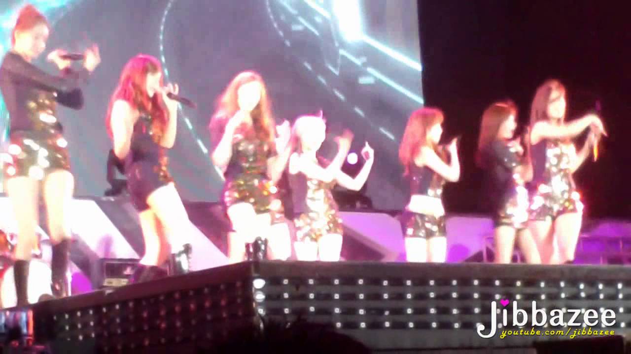 [Fancam] 121125 SNSD - Mr.Taxi @ SMTown Live in Bangkok 2012 By Jibbazee