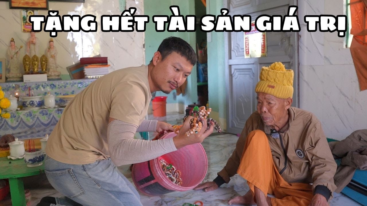 Nhà Sư 86 Tuổi Mang Hết Tài Sản Giá Trị Ra Tặng Có Gì Cho Nấy