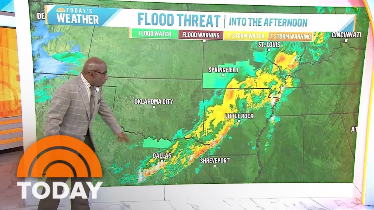 Heavy Rain In Texas Leads To Flood Watches