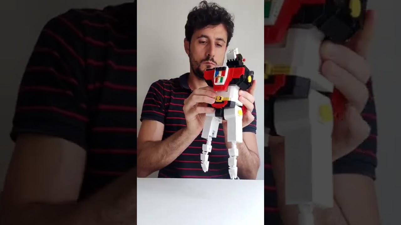 Assembling my Lego Voltron MOC (Not official set!)