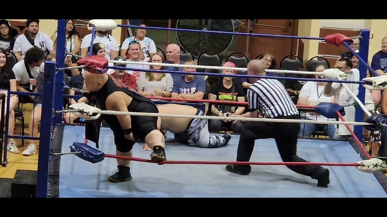 Little mania midget wrestling all stars @zumbo shriners Harrisburg pa