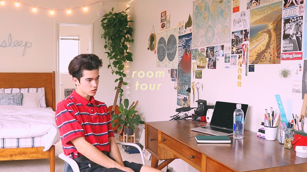 ⭐️ college room tour ⭐️ (my first apartment)