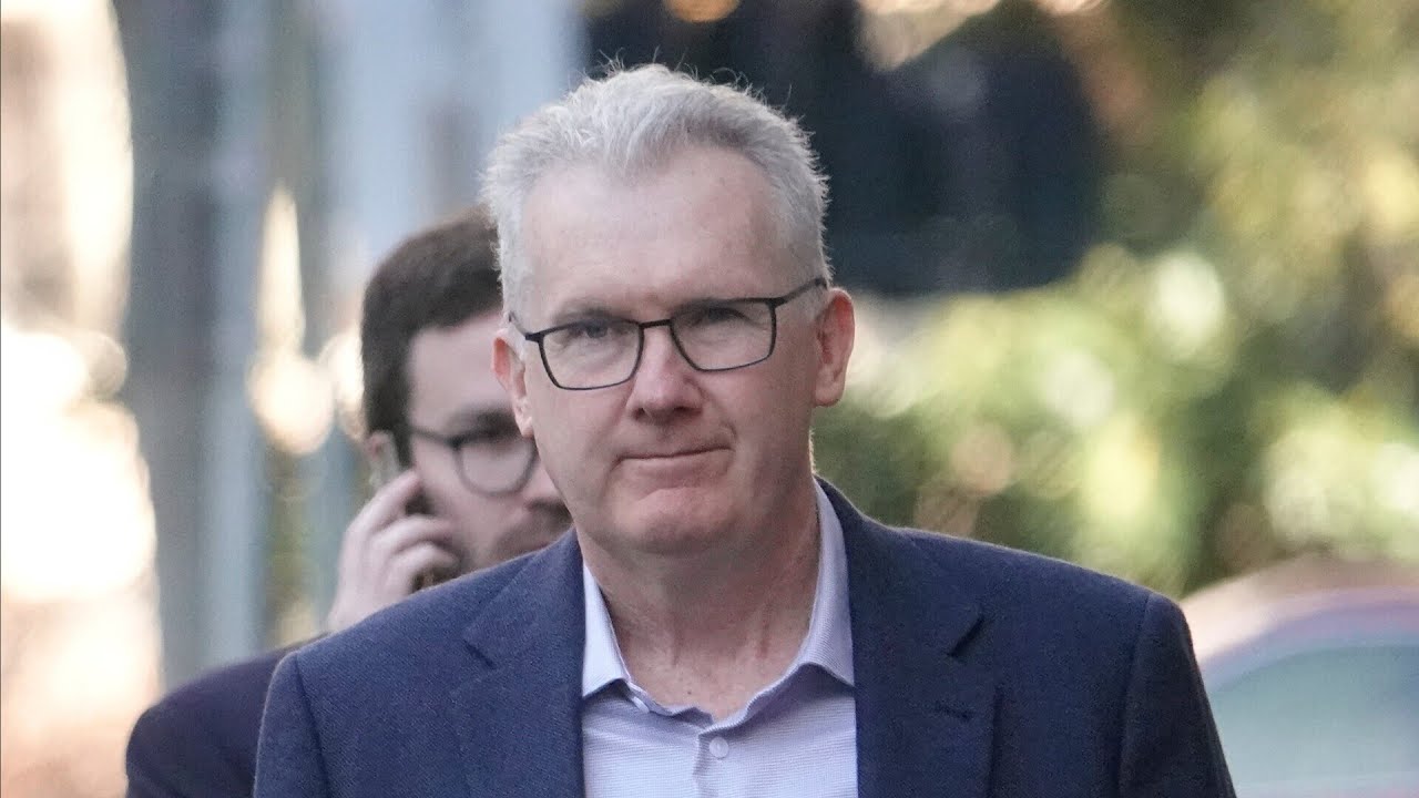 Tony Burke didn’t want to be ‘dragged’ into helping the Iranian football players