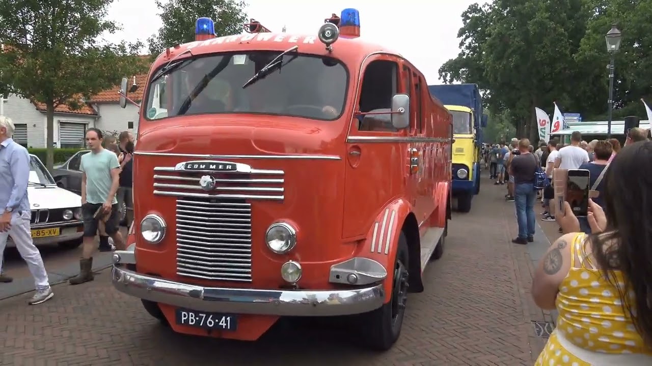 Oldtimerdag Ruinerwold 19-08-2023 vrachtauto's