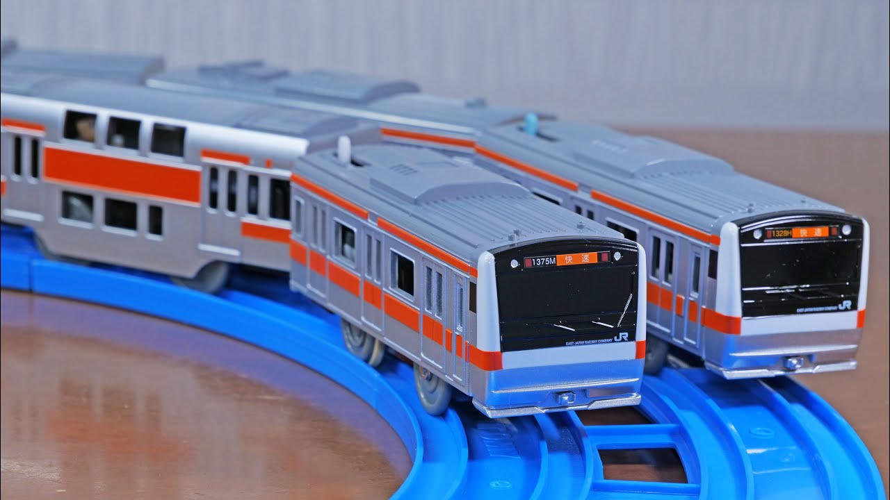 中間車にプラキッズがのせられる‼　プラレール　E233系中央線（2階建てグリーン車）