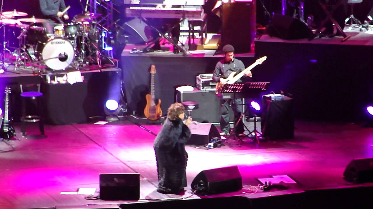 Whitney Houston - I'm Every Woman Live in Moscow