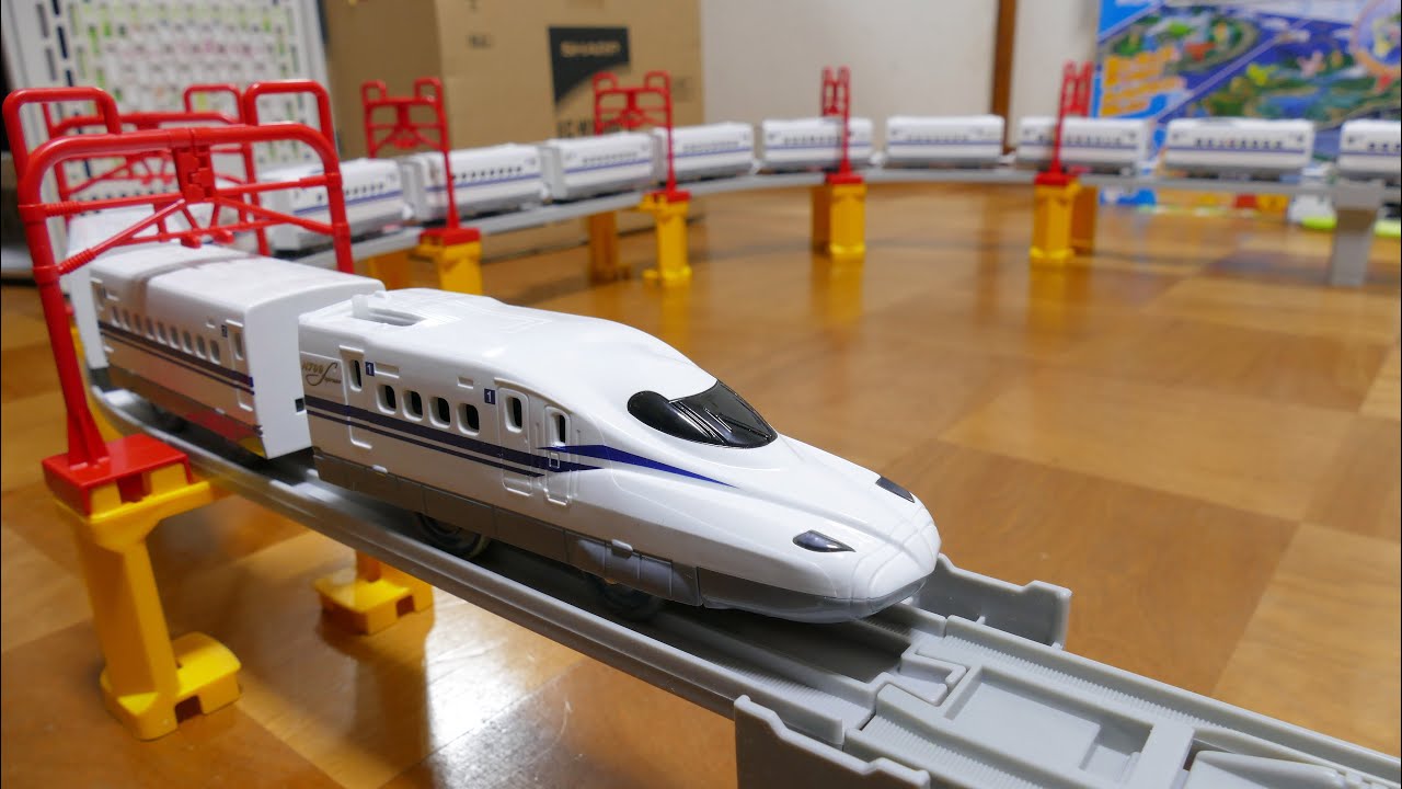 プラレール　ついにフル編成‼N700S新幹線確認試験車を16両編成にして走行！もちろん高速走行もあるよ