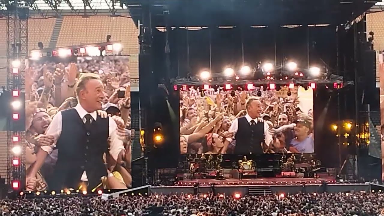 Bruce Springsteen - Hungry Heart ( San Siro, Milano - Italy / July 3, 2025 )