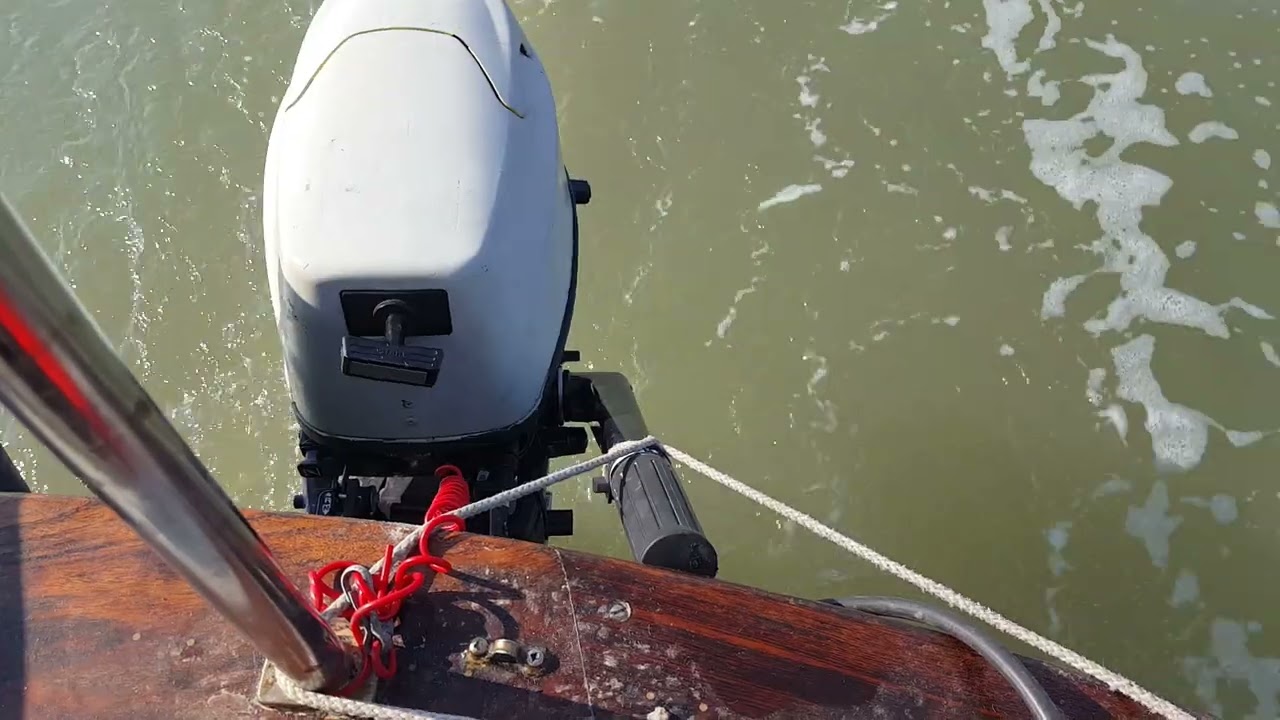 6 hp long shaft tohatsu on 25 foot Fisher 25