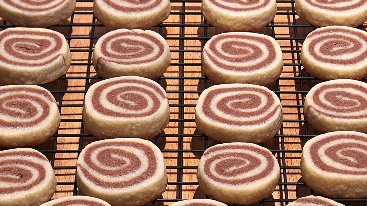 Pinwheel Cookies Recipe (Vanilla Chocolate Swirl Cookies)
