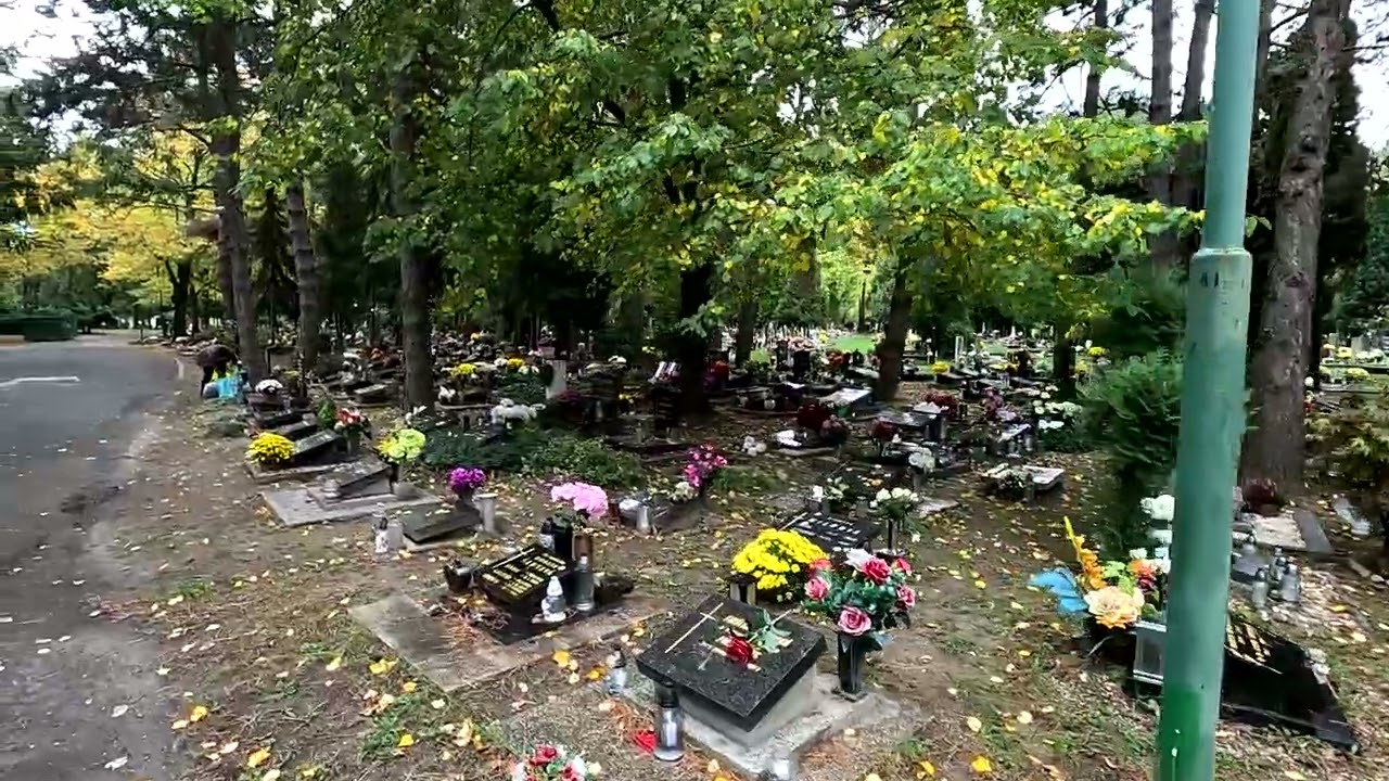 Dušičky a Pamiatka zosnulých - Cintorín Ružinov 2023