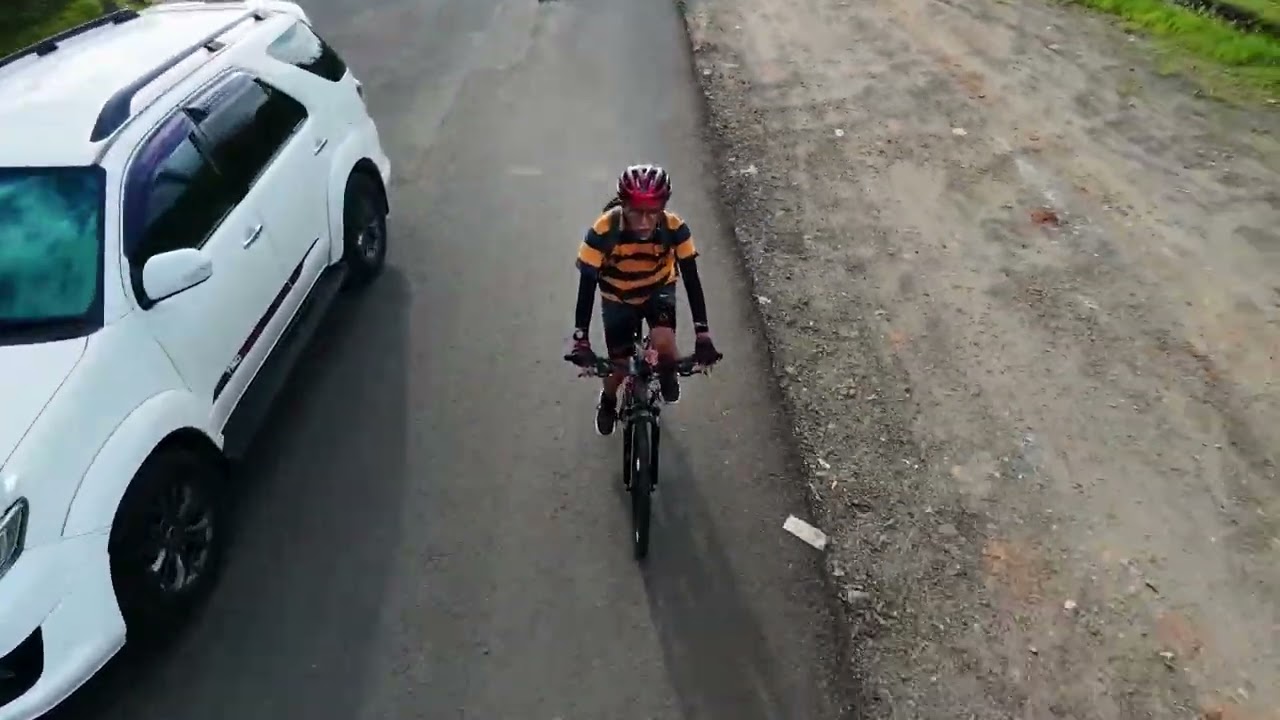 Follow Cycling test. Shot on DJI Neo 2