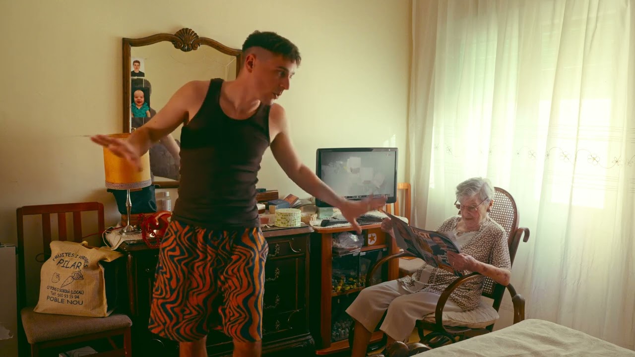 MAMA DOUSHA - Iaia (Videoclip)