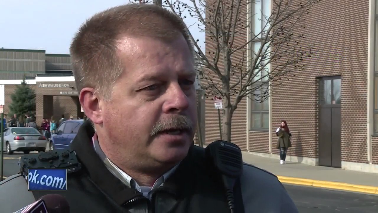 Ashwaubenon High School evacuated over Star Wars costume