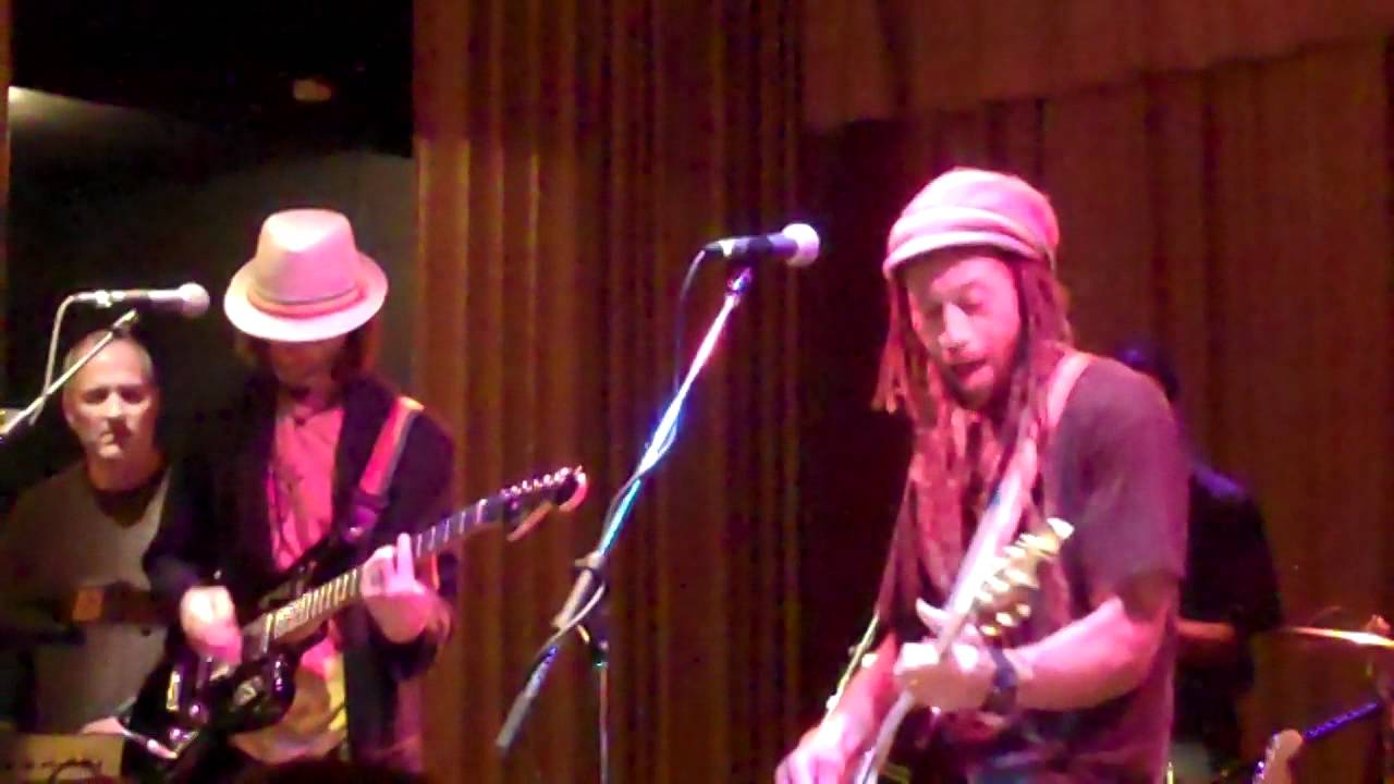 Carlos Jones & The PLUS Band - 'Rastaman Live Up'