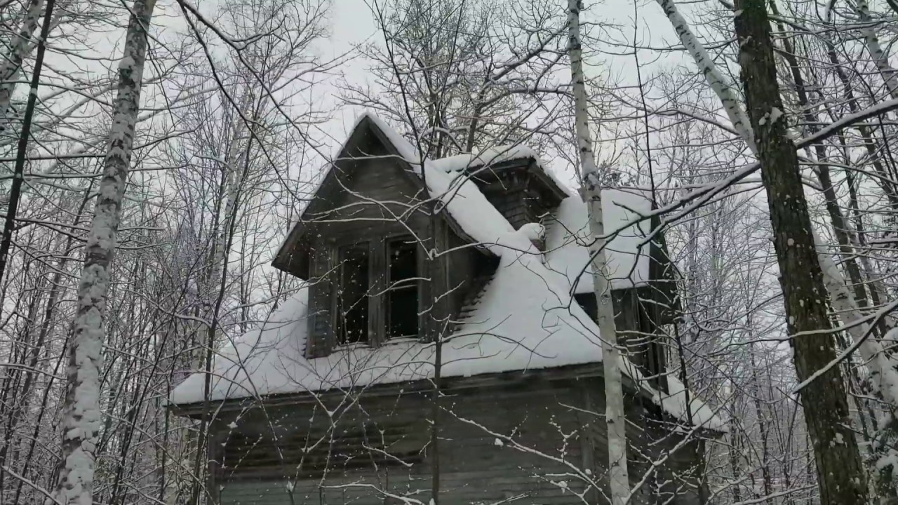 Going Inside Abandoned MapleWood Train Station Depot In Winter