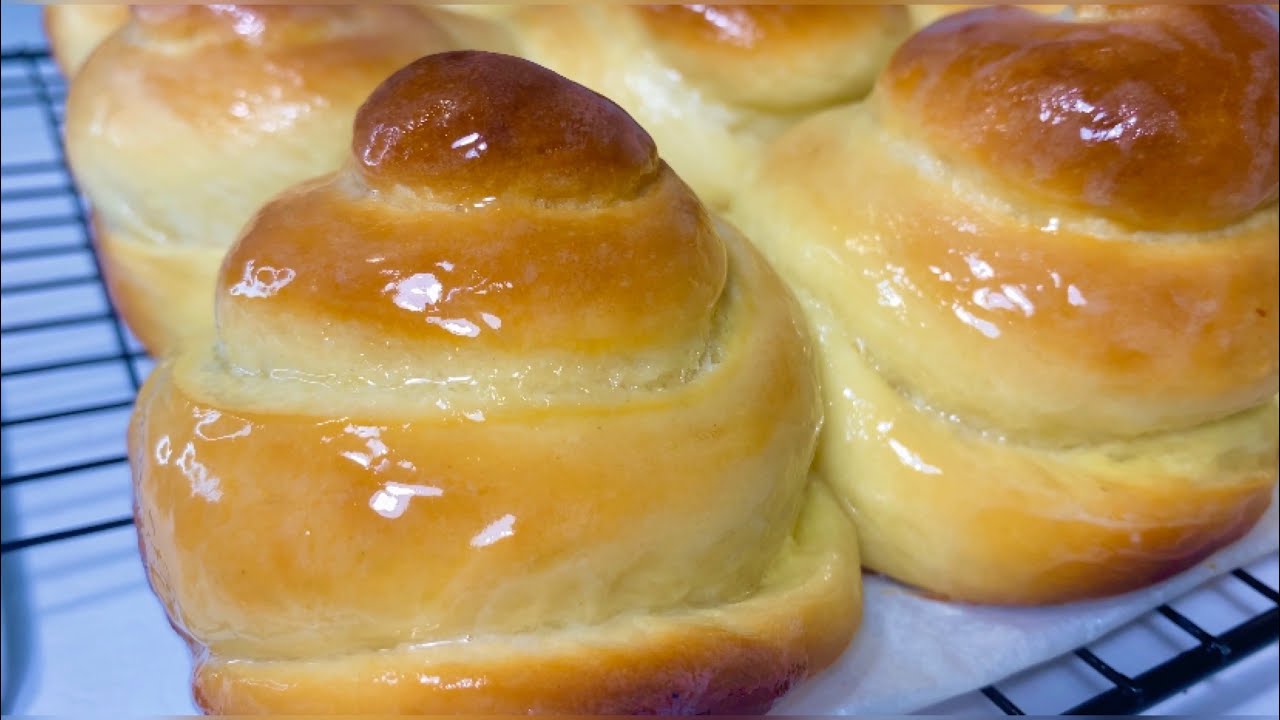 CONDENSED MILK BREAD ROLL | SOFT & FLUFFY BREAD ROLL