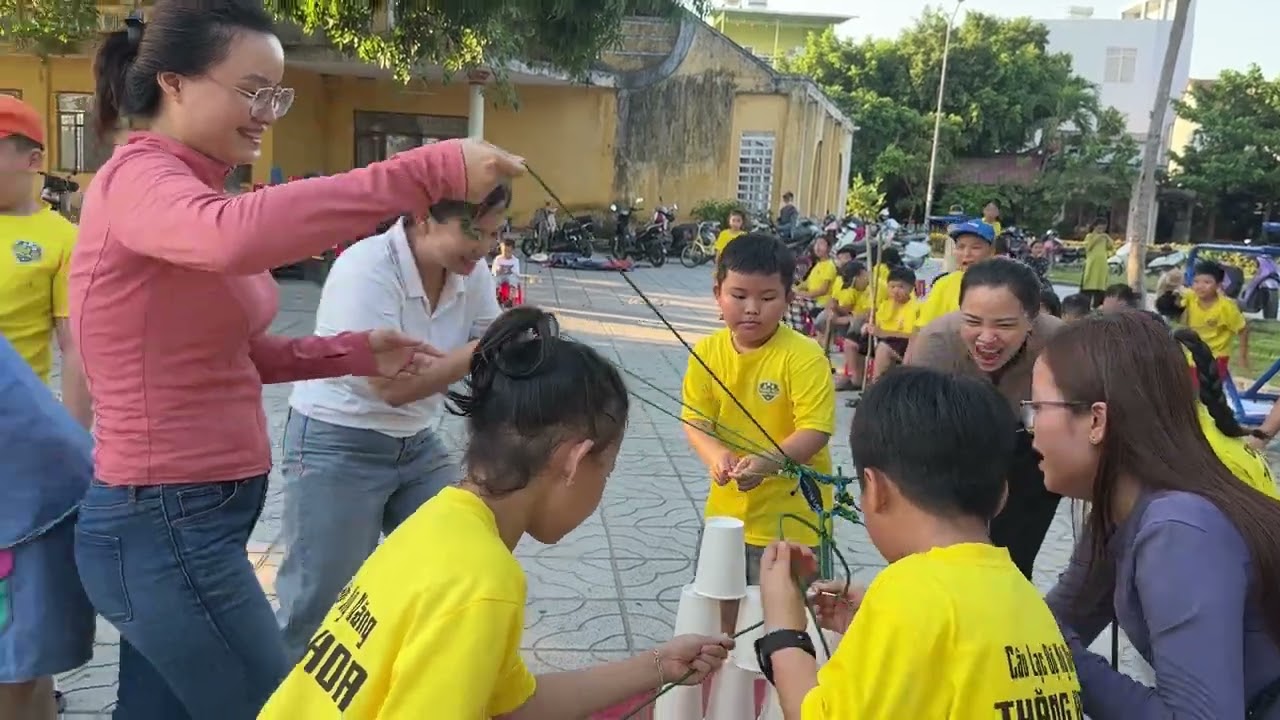 Teambuilding kết nối Phụ huynh và học sinh 