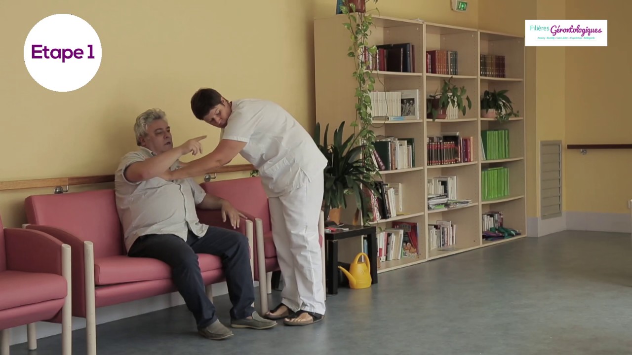 Urgences EHPAD Film 5 Obstruction Totale des voies aériennes la personne est debout