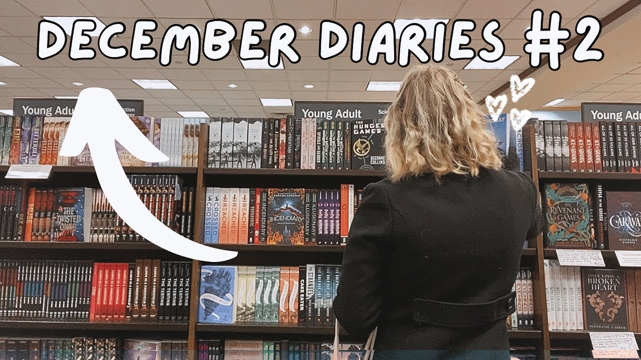 December Diaries 📚 craft fair | bookstore visits | Christmas movies