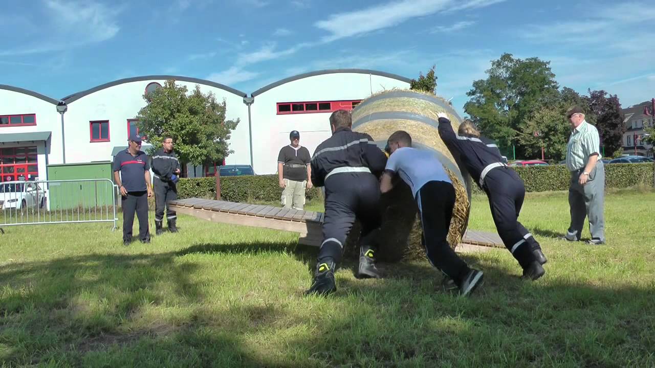 Strohballenrennen vun de Pompjee&euml;n M&auml;erzeg, mywort.lu 2012