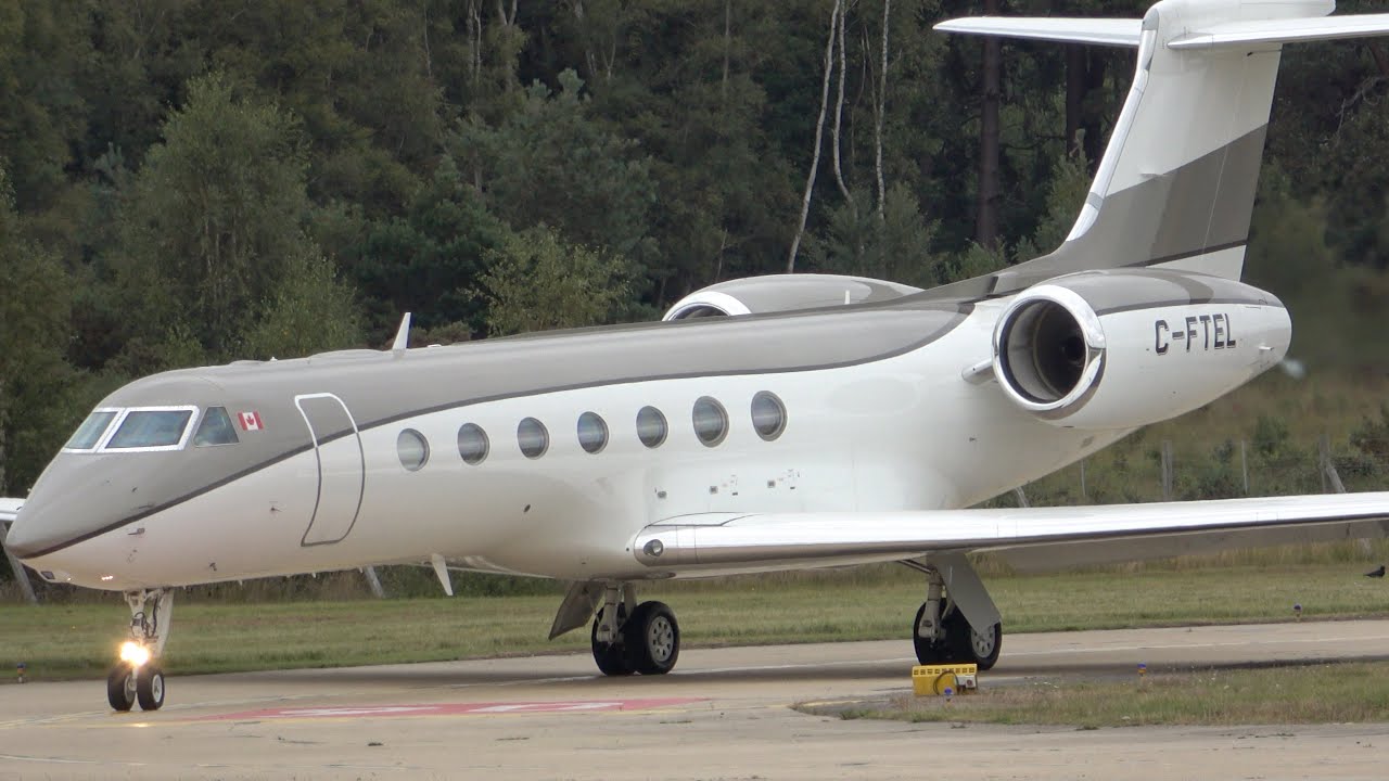 Farnborough. Gulfstreams and more! Runway 06 close up action. September 2023. #bizjet #gulfstream