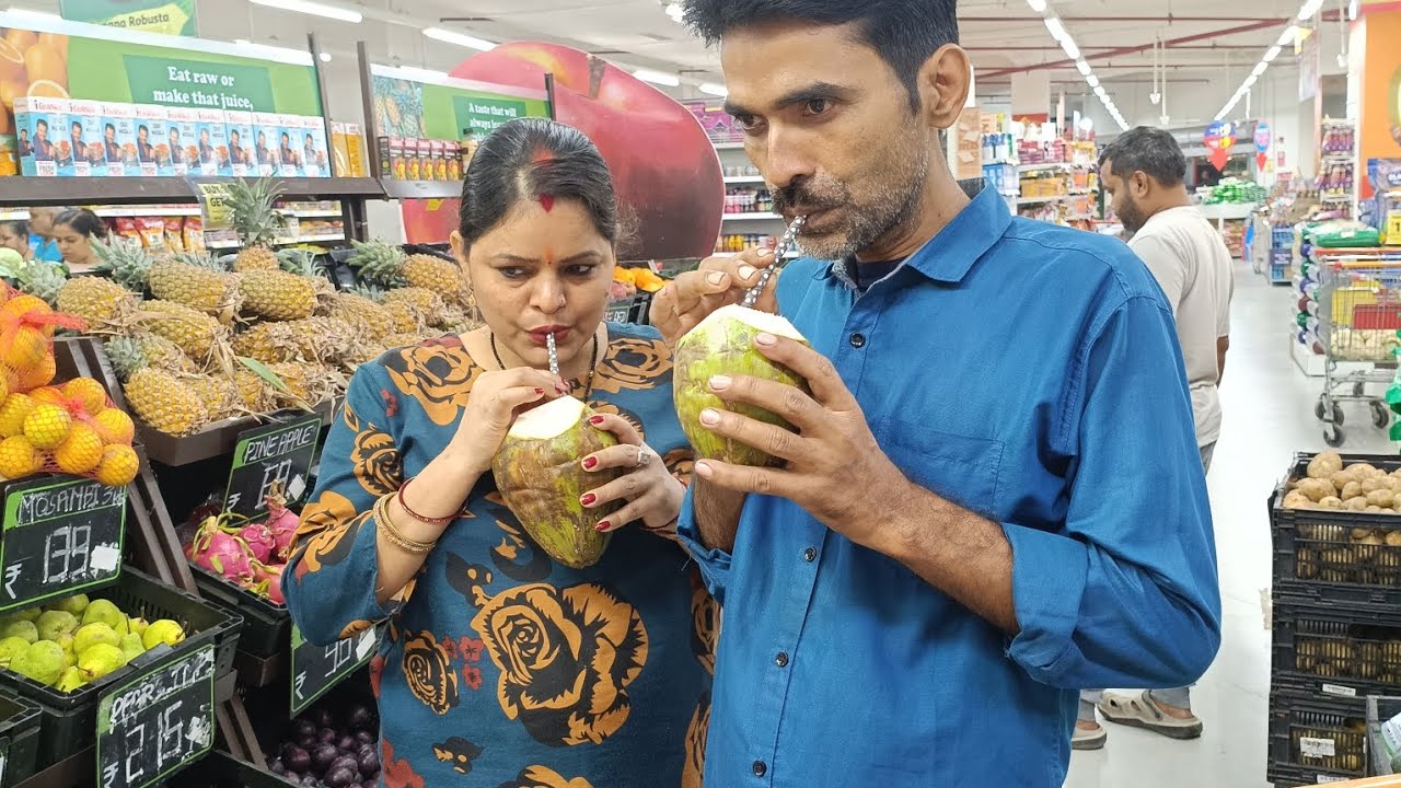 Shopping karne mall aayi hun